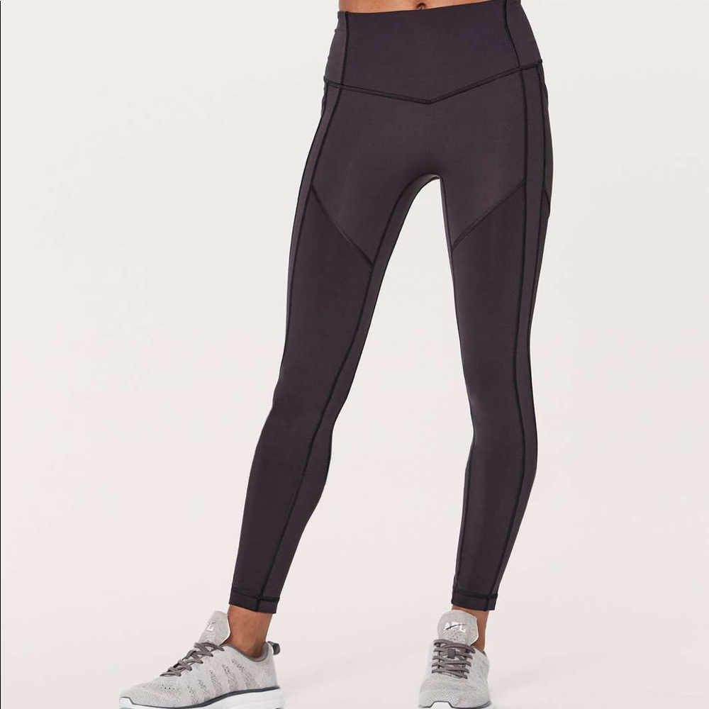 Lululemon All The Right Places 28” Size 10
